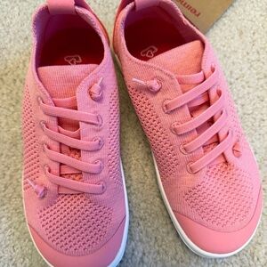 NWT Barefoot sneakers, US 1.5-2 (EU33)